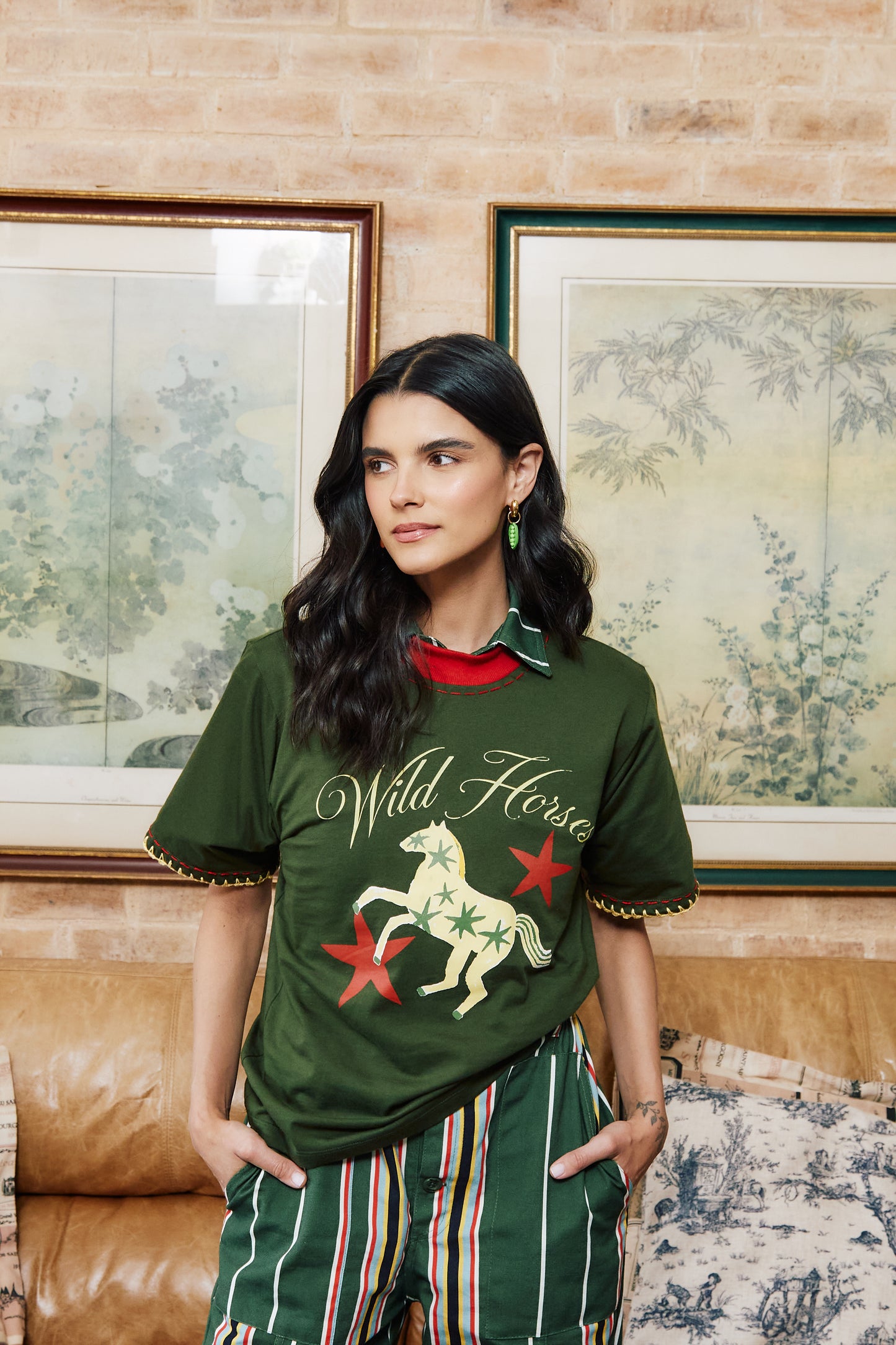 T-Shirt Wild Horses - verde militar