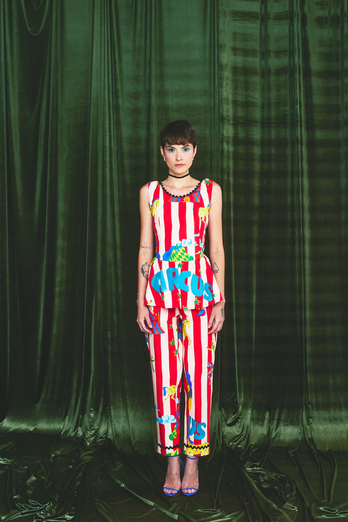 Calça Encantada Circo - listra vermelha