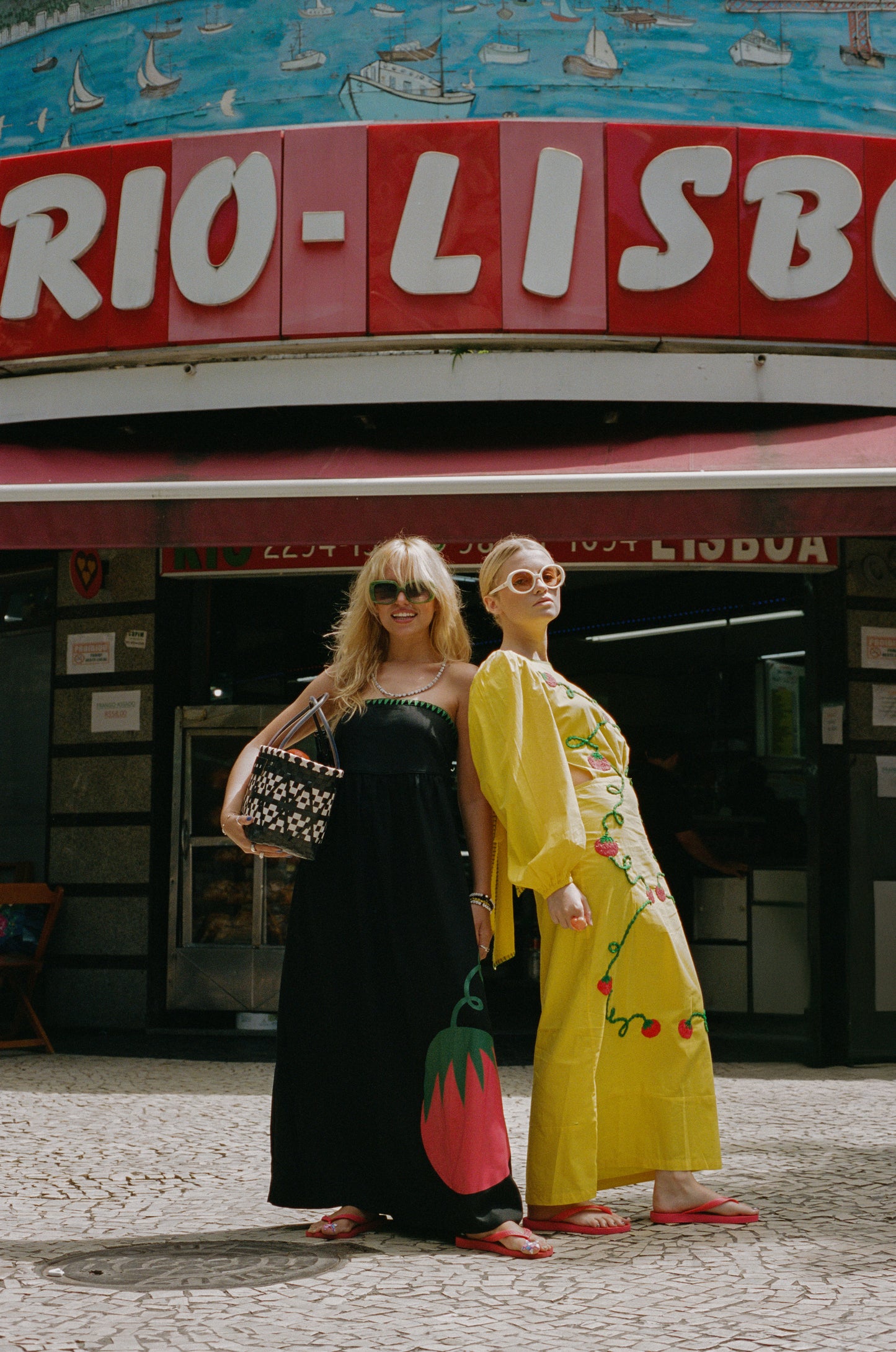 Vestido Kaia Tomate - preto