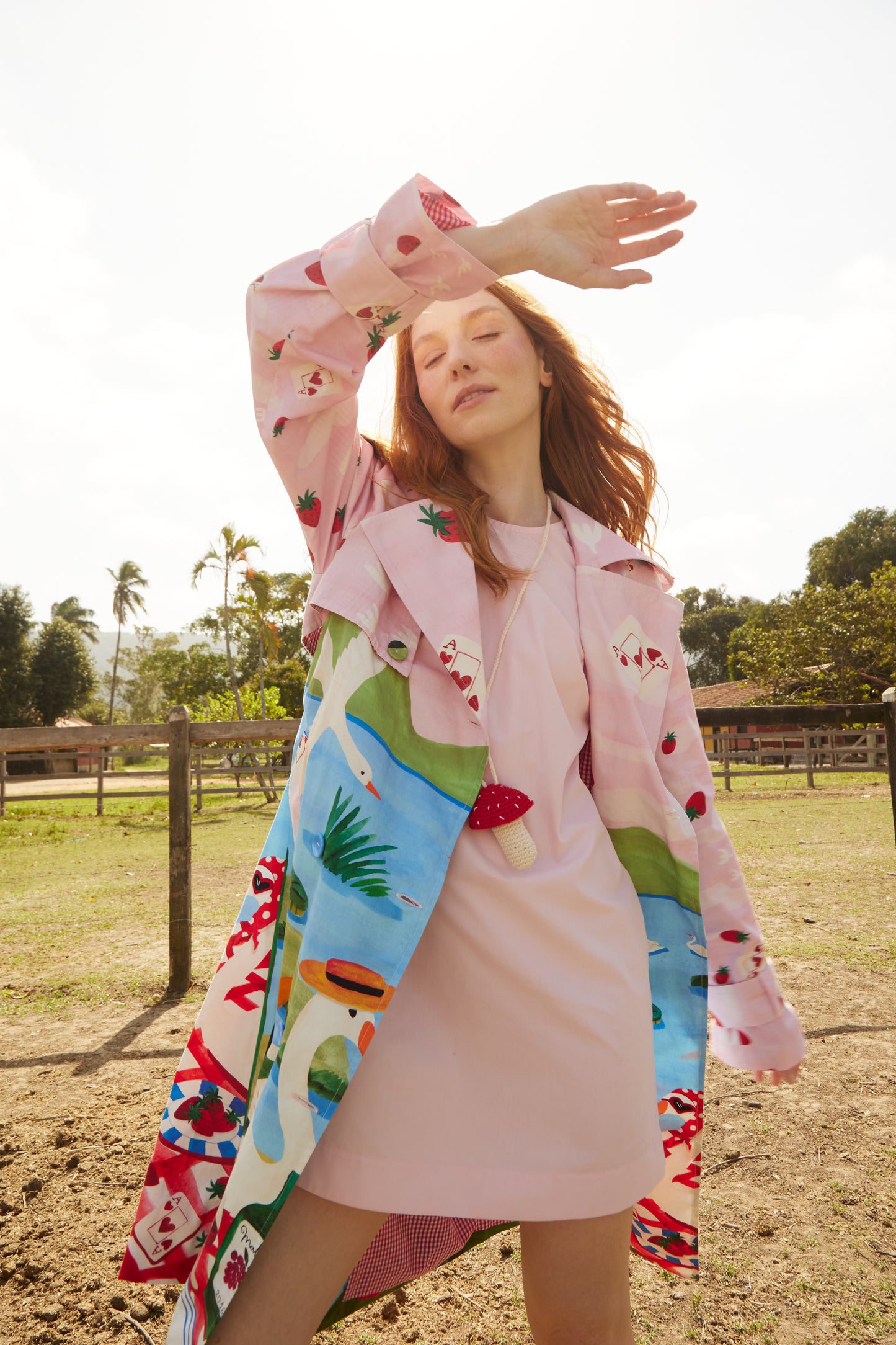 Trench Coat Picnic - rosa