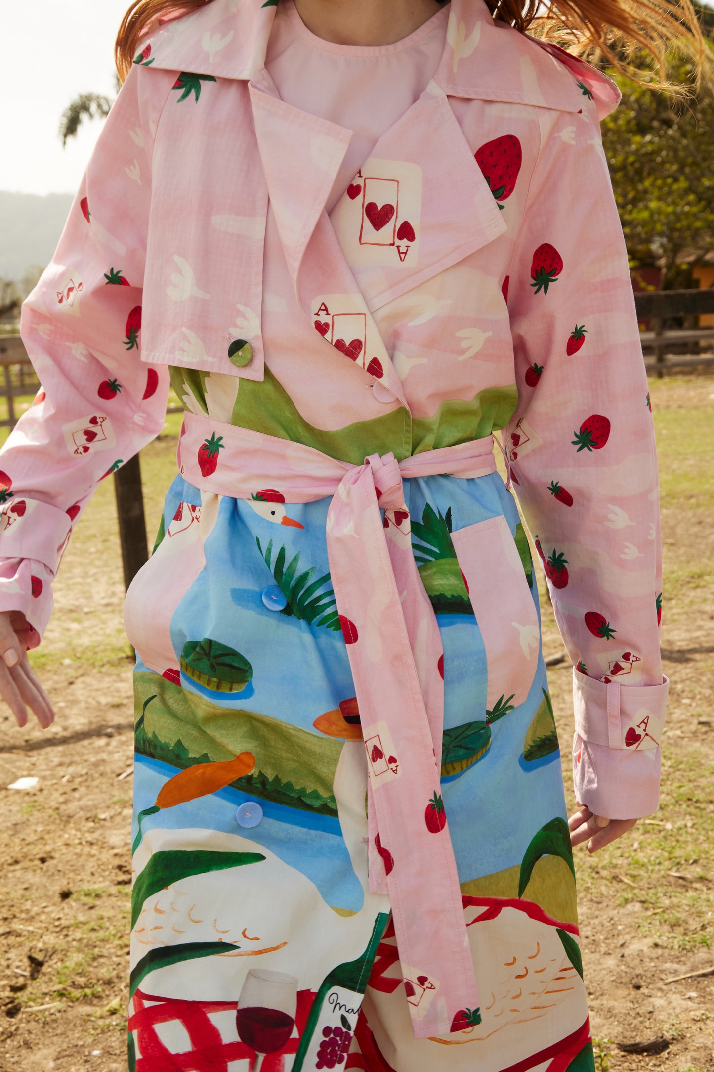 Trench Coat Picnic - rosa