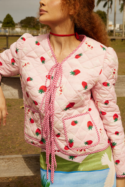 Casaco Matelassê Chuva de Morangos - rosa