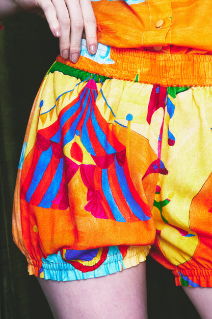 Short Mágica Circo - laranja