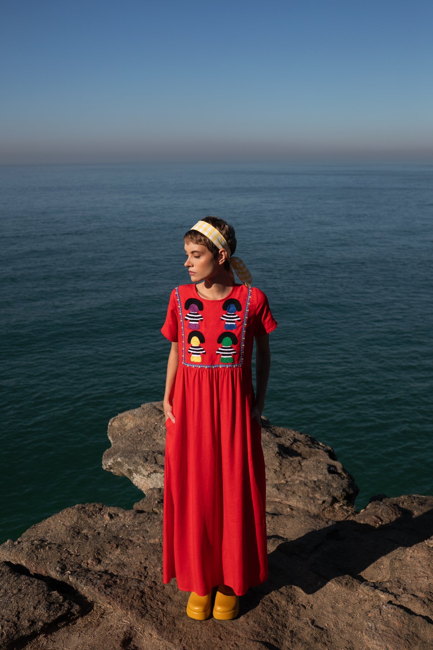 Vestido Moldura Bonecas - vermelho